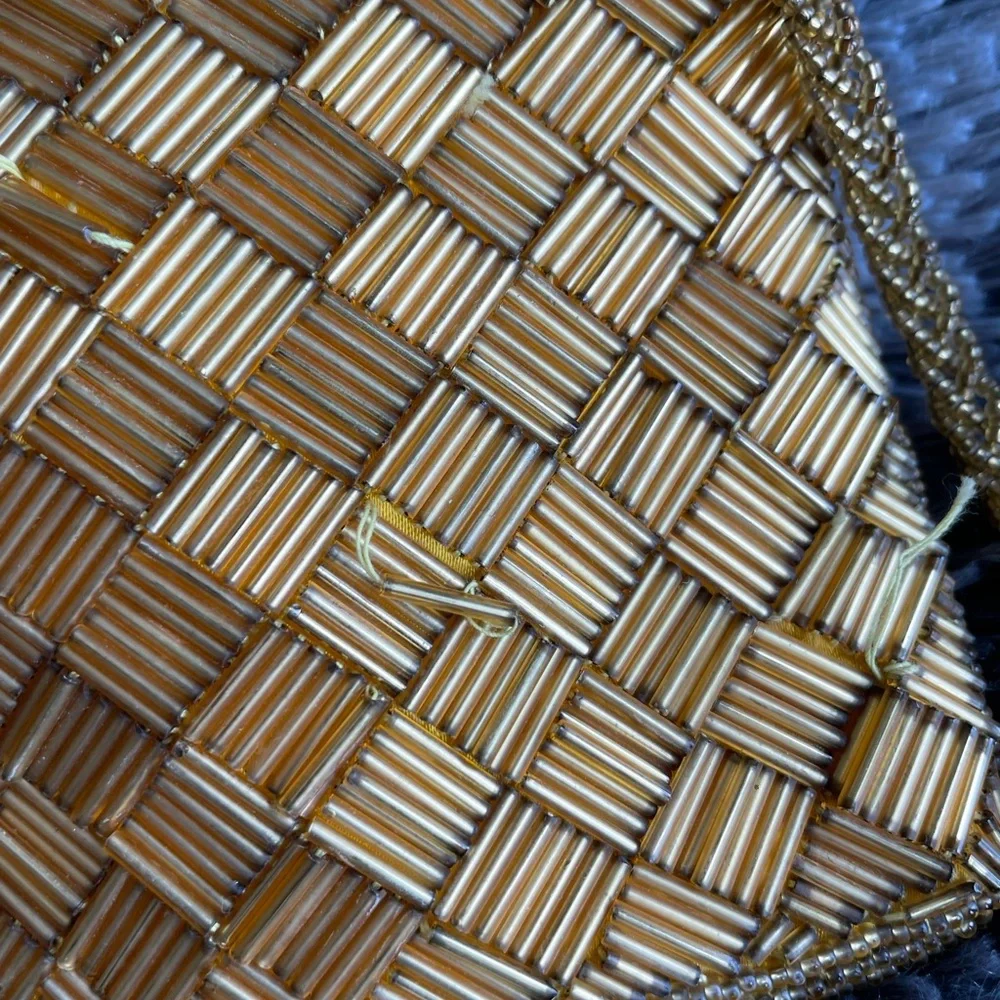 Gold colored Vintage beaded evening bag - Picture 5 of 10